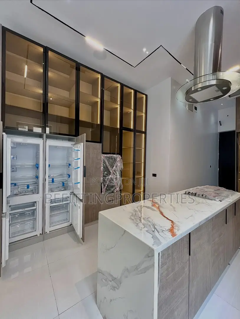 5bdrm Duplex in Lekki for sale in Lekki