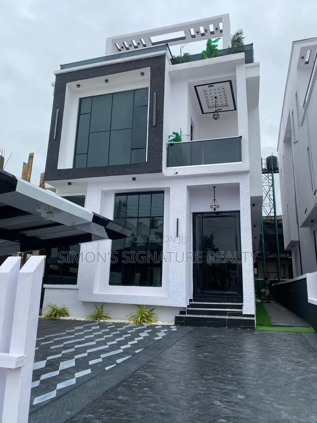 5bdrm Duplex in Megamound Estate, Ikota for sale in Ikota