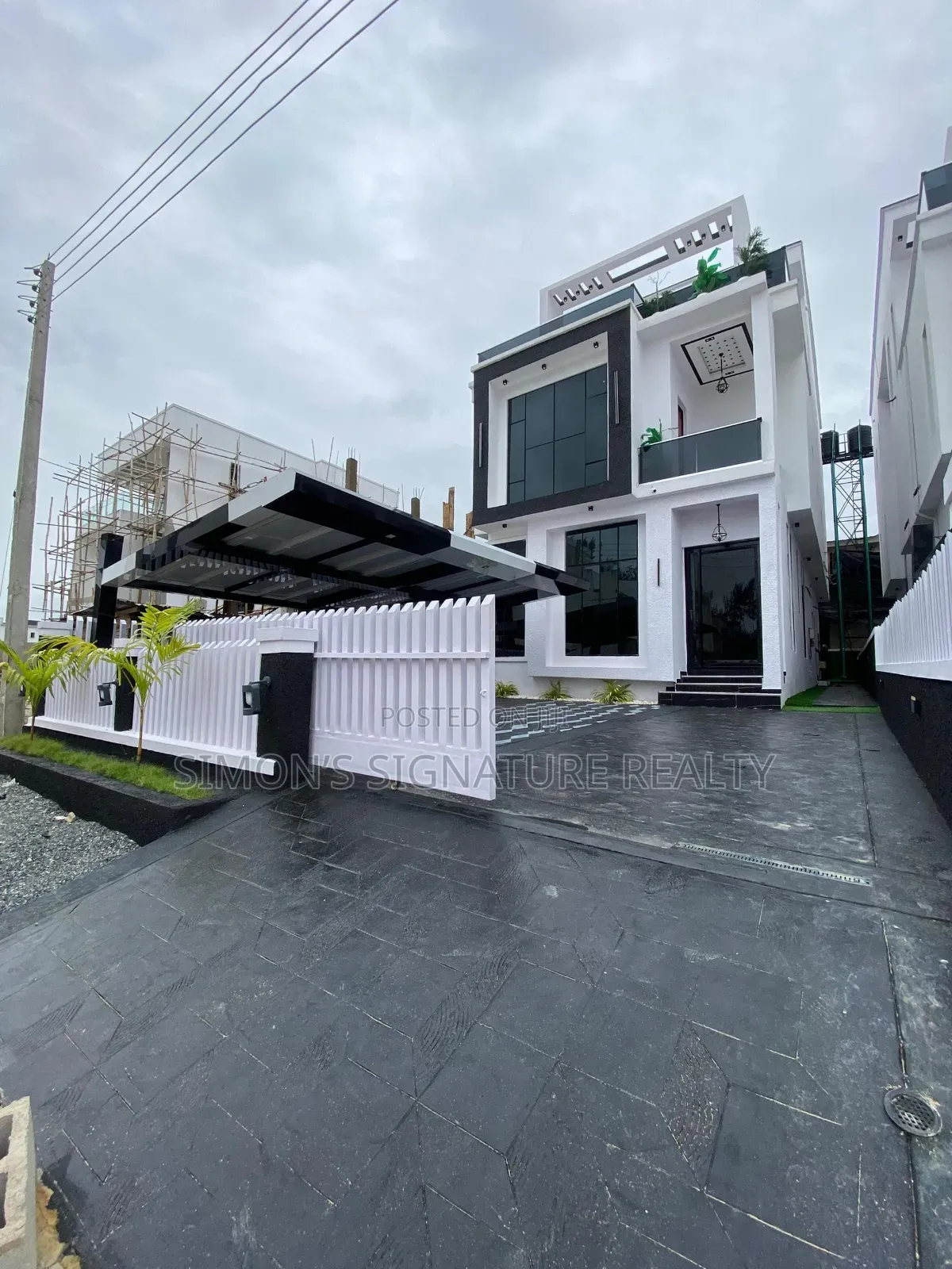 5bdrm Duplex in Megamound Estate, Ikota for sale in Ikota