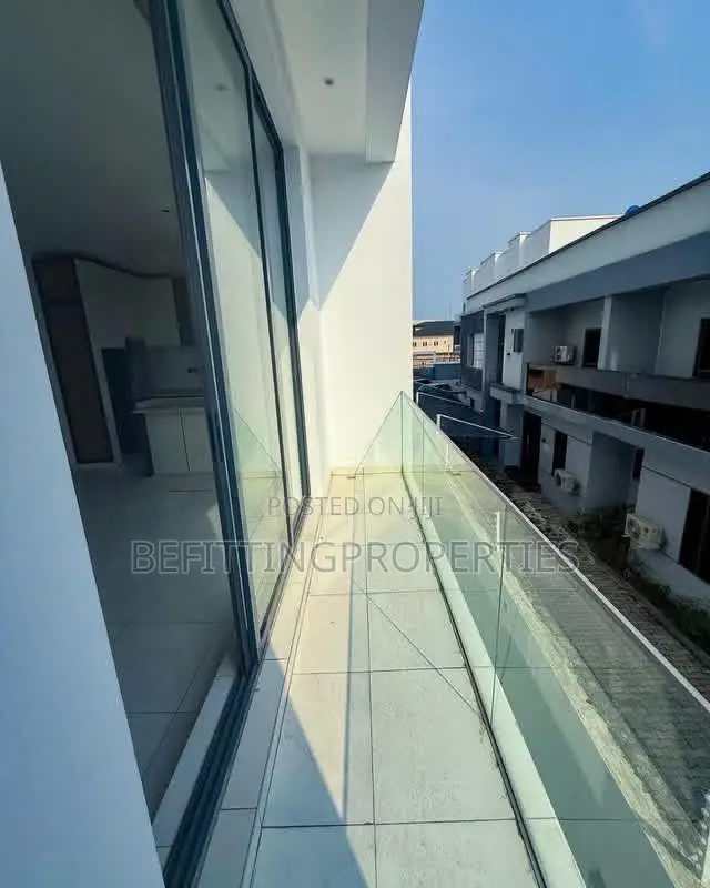 2bdrm Apartment in Victoria Island for sale in Victoria Island