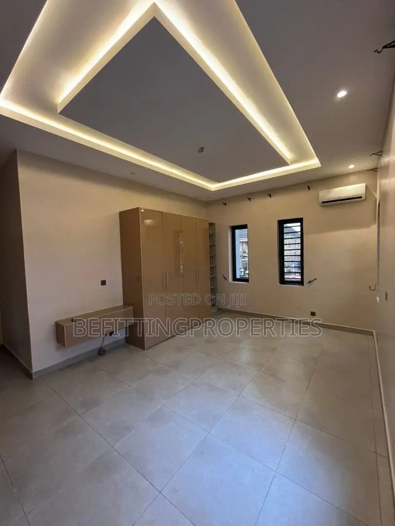 3bdrm Apartment in Gbagada for sale in Gbagada