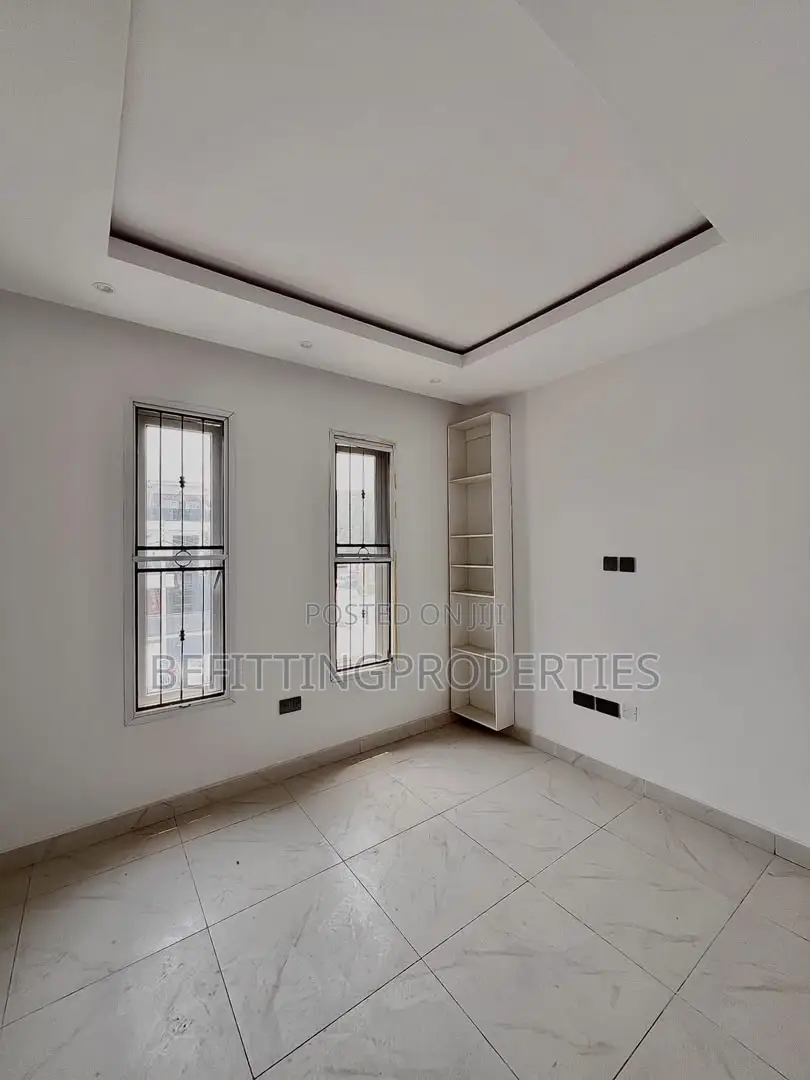 5bdrm Maisonette in Victoria Island for sale in Victoria Island