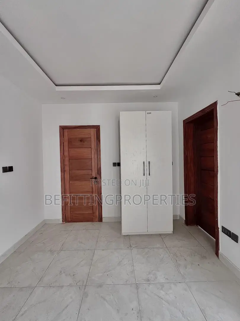 5bdrm Maisonette in Victoria Island for sale in Victoria Island