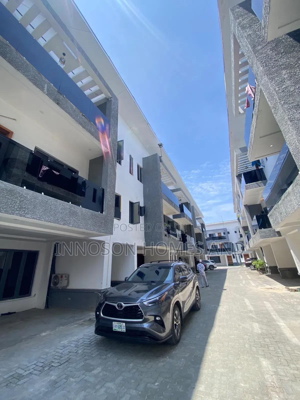 3bdrm Townhouse/Terrace in Ikate for sale in Ikate