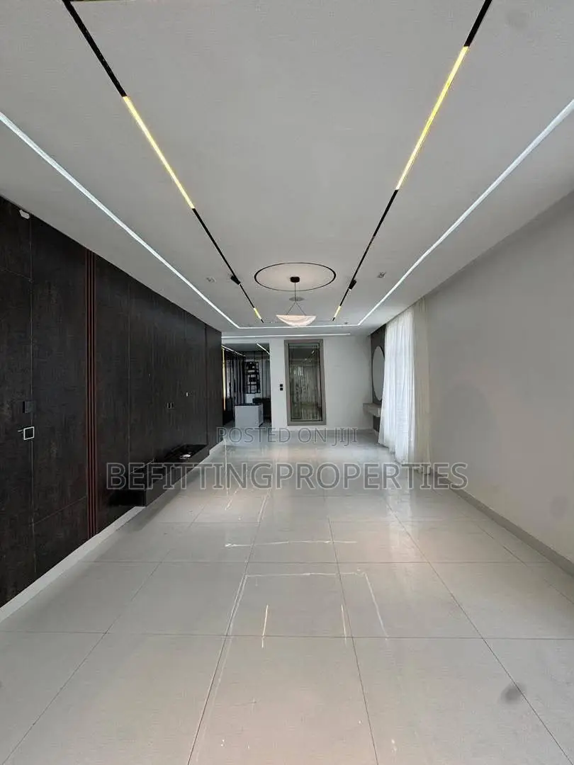 6bdrm Duplex in Lekki for sale in Lekki