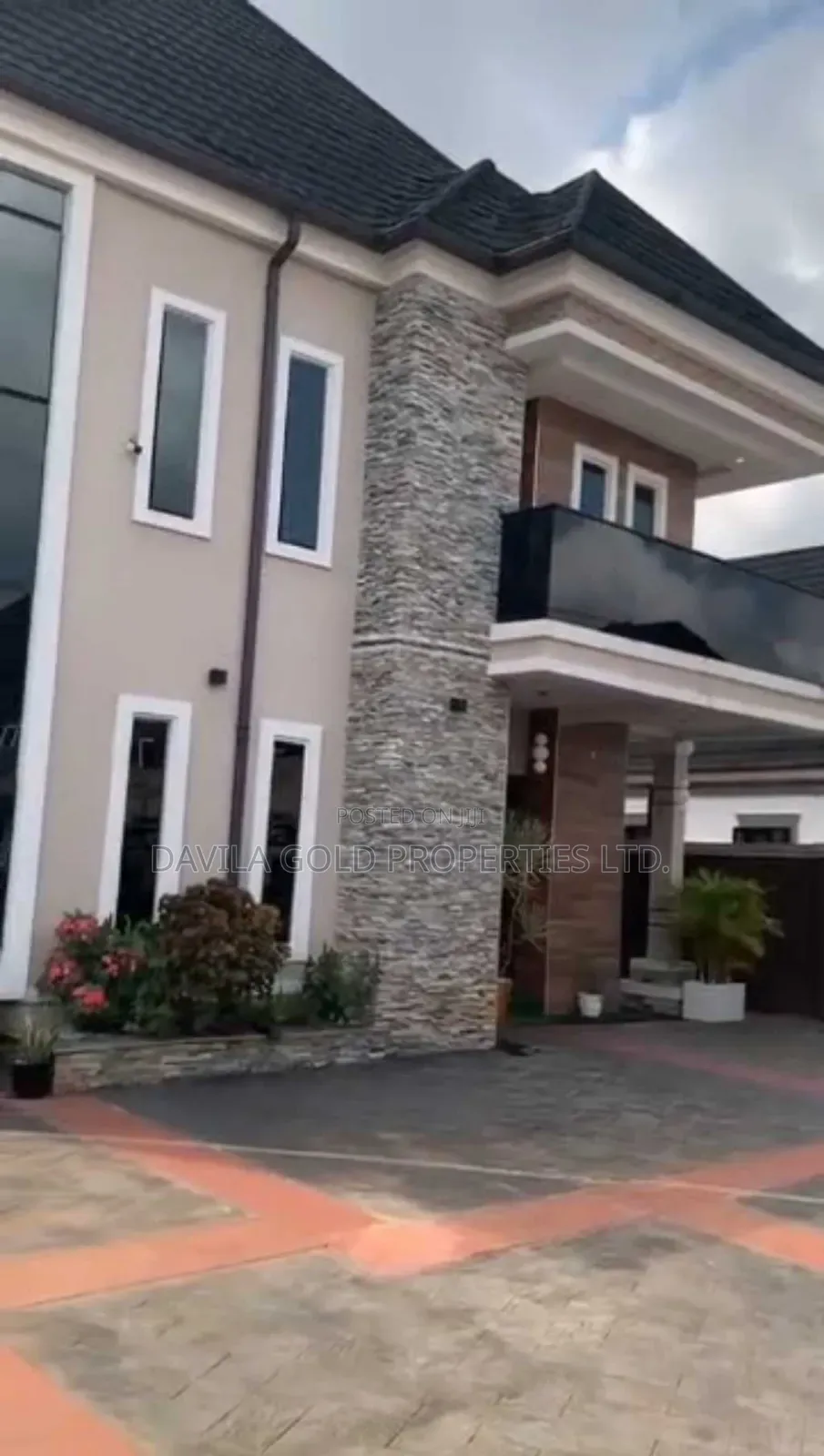 4bdrm Duplex in Benin City for sale in Benin City
