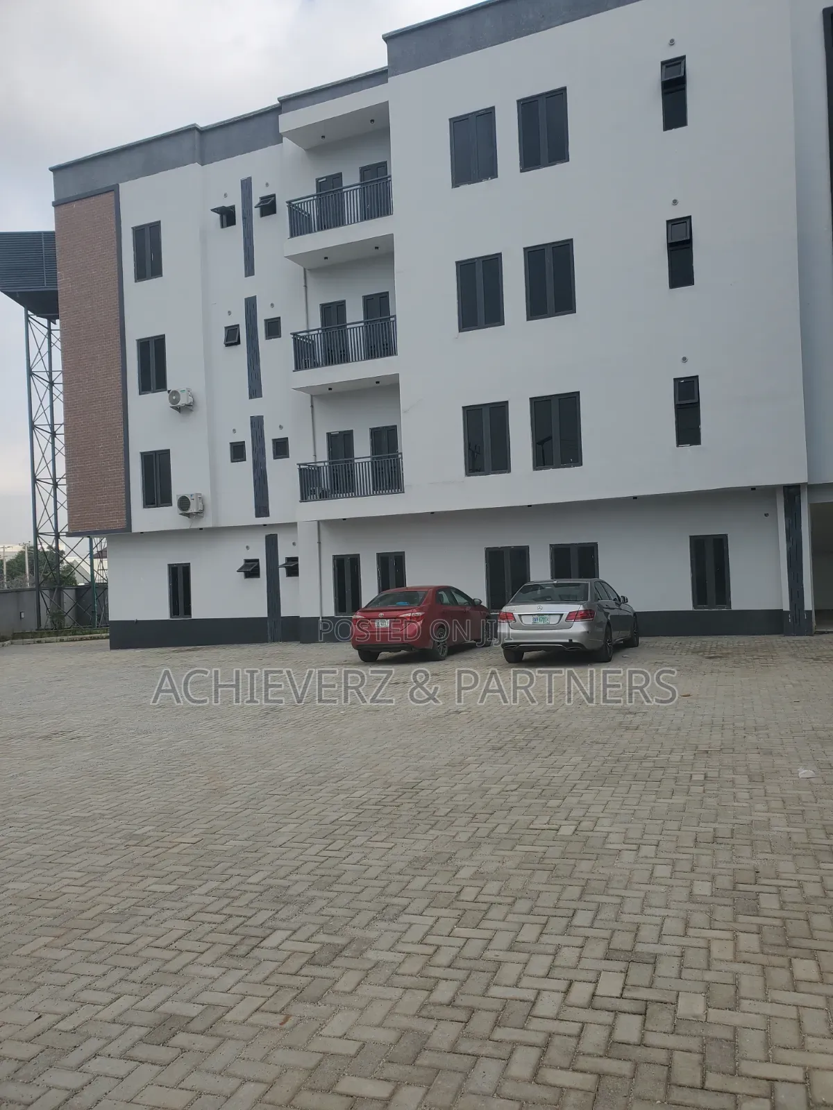3bdrm Block of Flats in Jahi for sale in Jahi