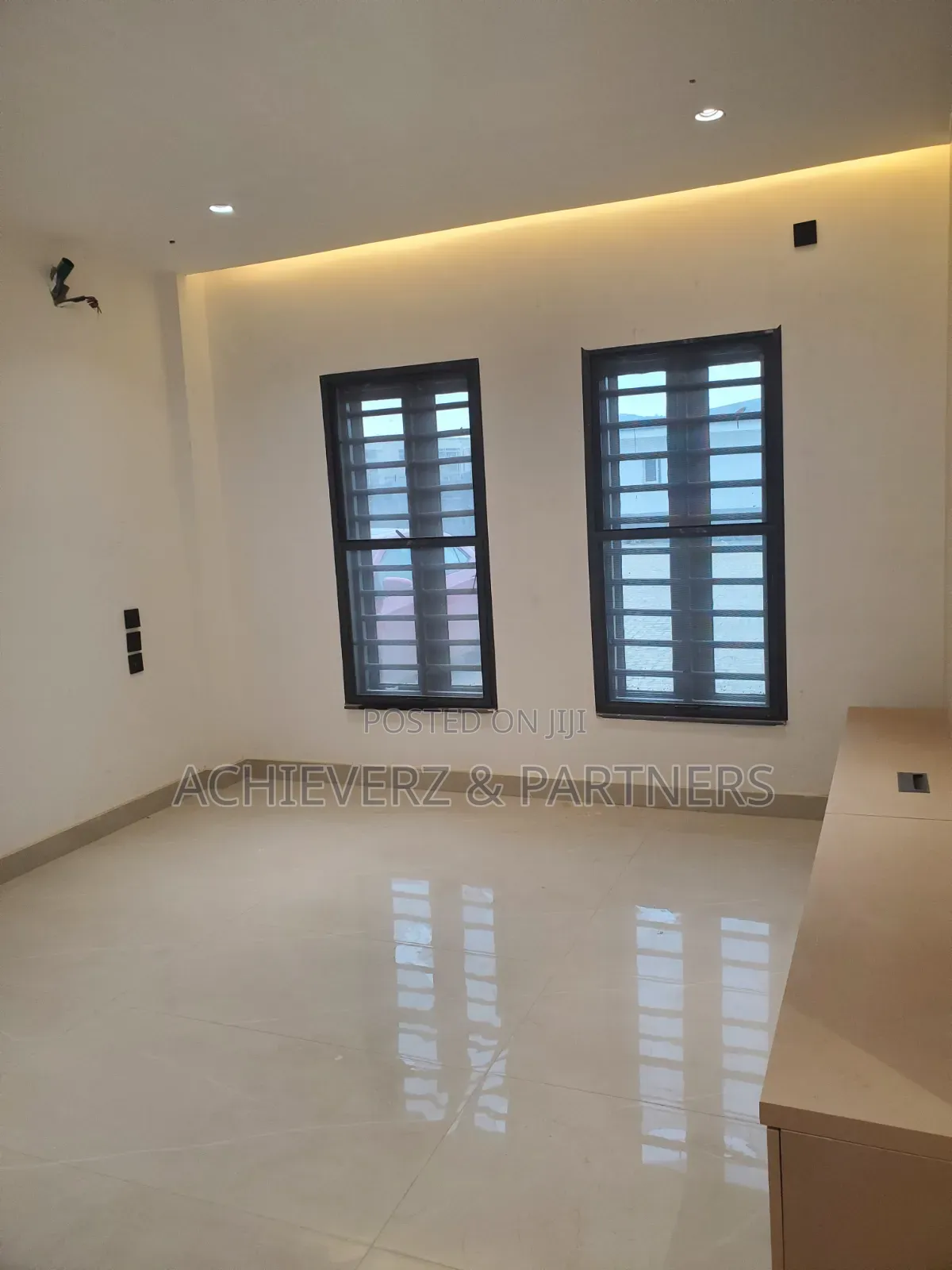 3bdrm Block of Flats in Jahi for sale in Jahi