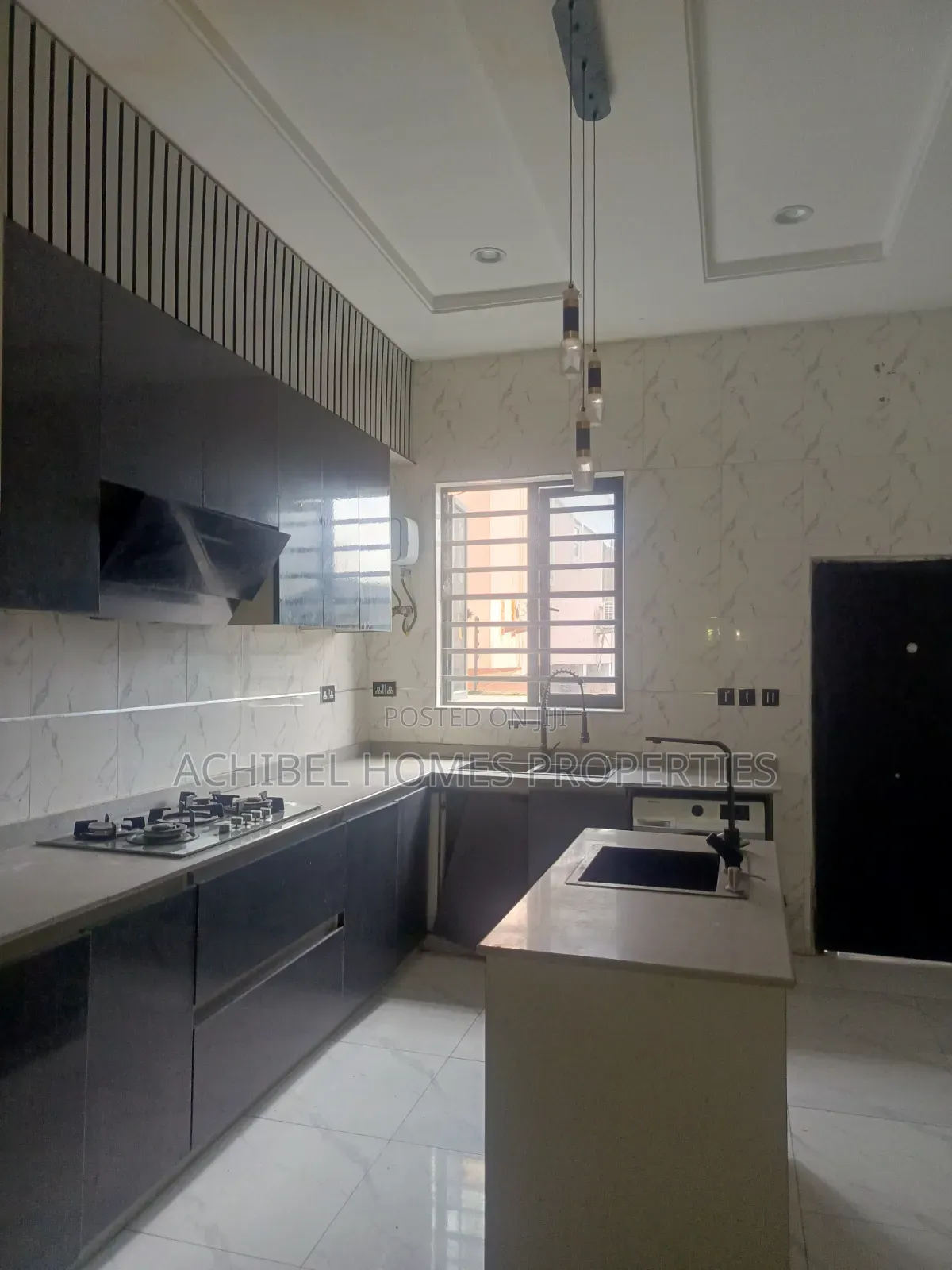 4bdrm Duplex in Near Prime Waters, Lekki Phase 1 for rent in Lekki Phase 1