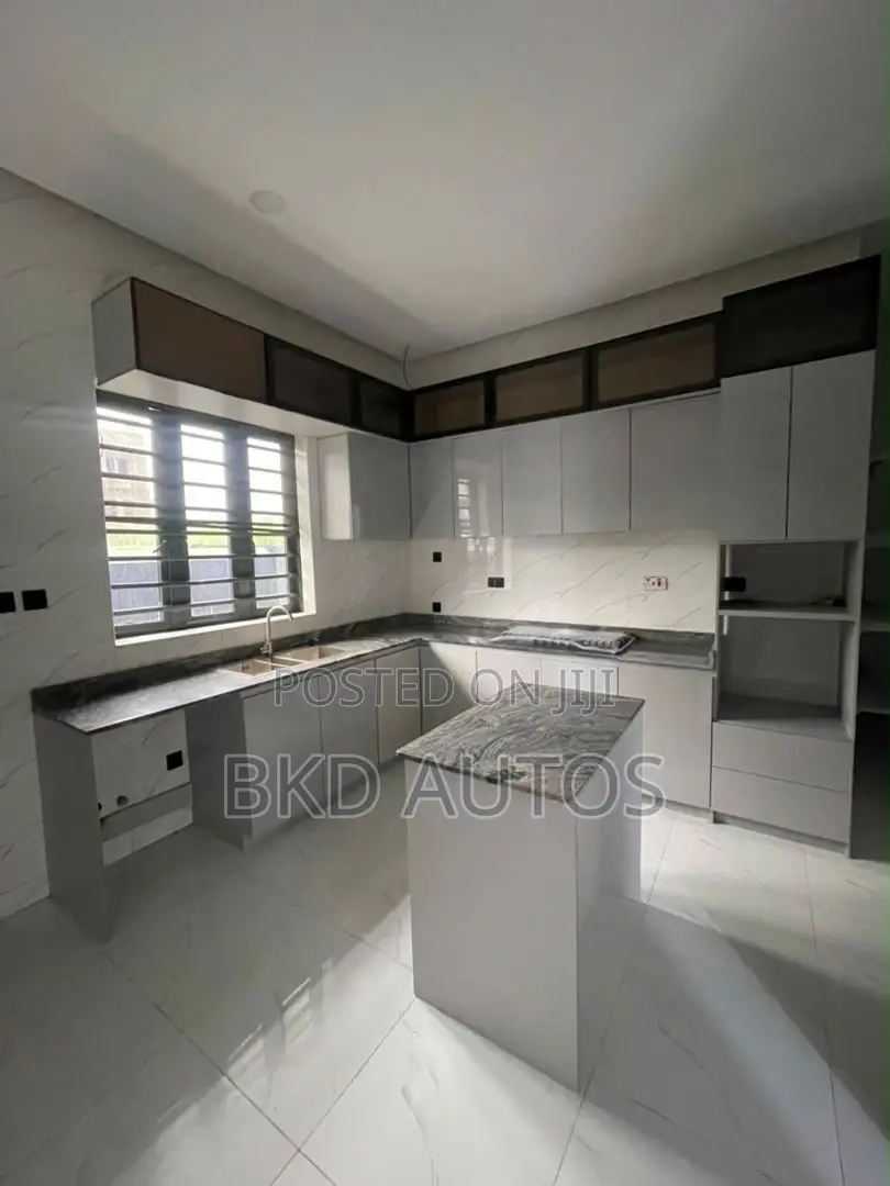 5bdrm Duplex in VGC / Ajah for sale in VGC / Ajah