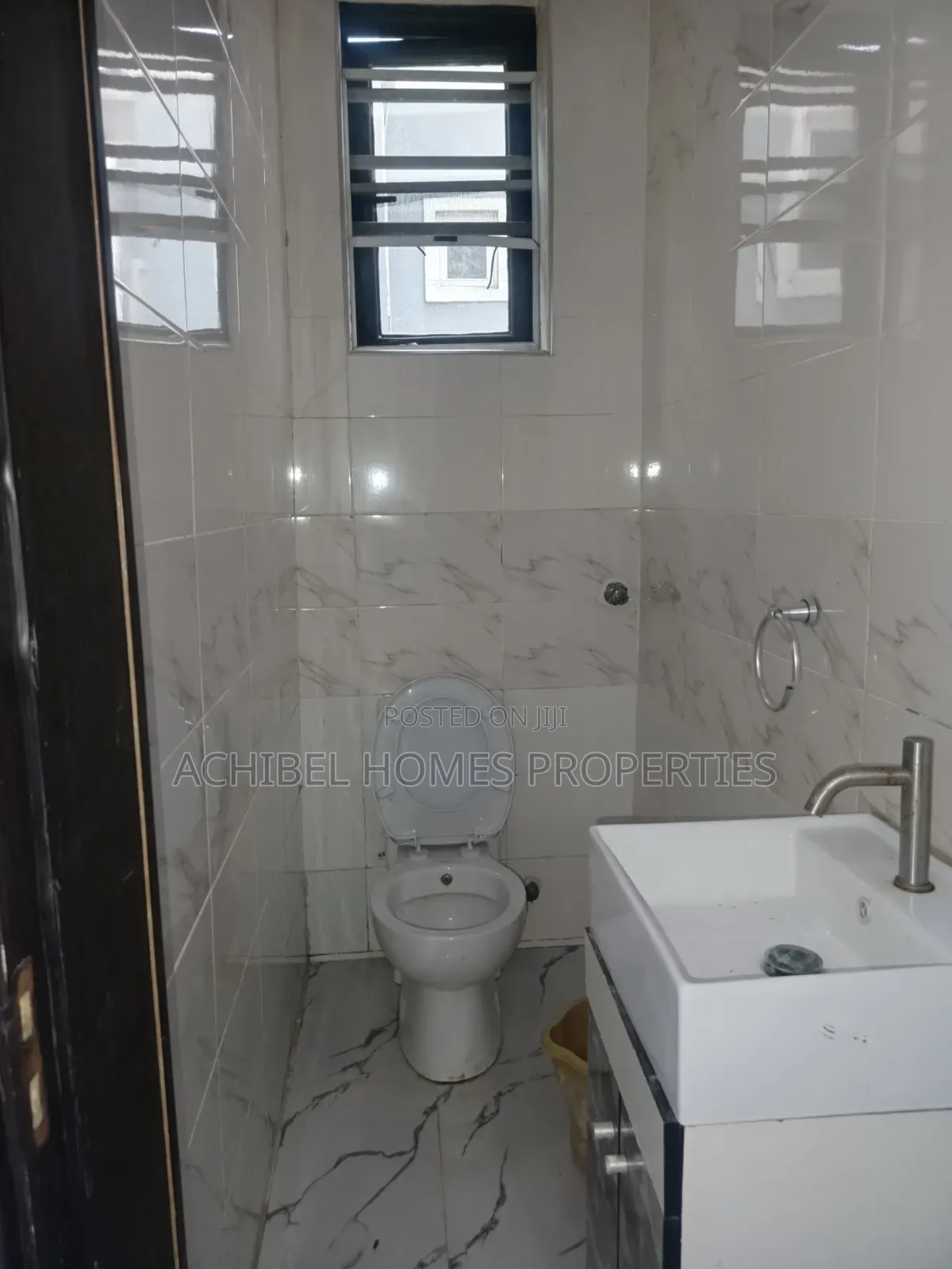 4bdrm Duplex in Off Freedom Way, Lekki Phase 1 for rent in Lekki Phase 1