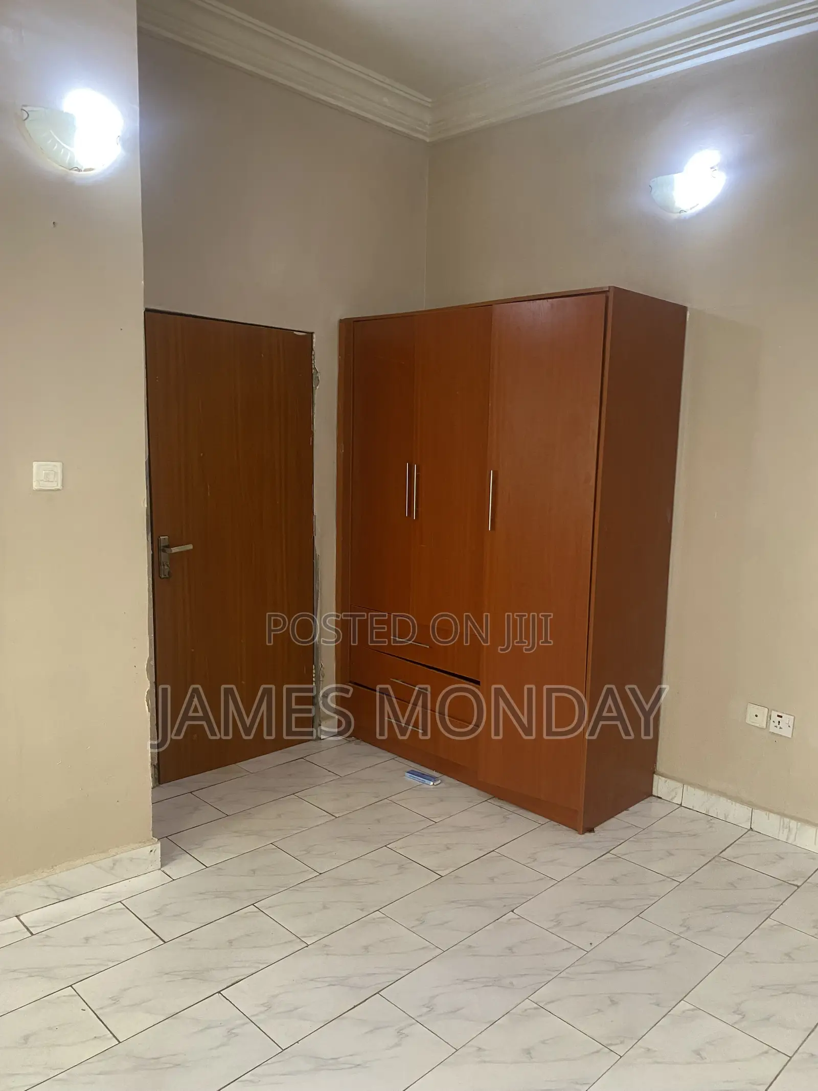 2bdrm Block of Flats in American, Durumi for rent in Durumi