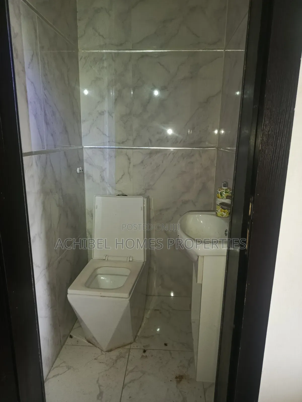 Furnished 4bdrm Duplex in Near Prime Water, Lekki Phase 1 for rent in Lekki Phase 1
