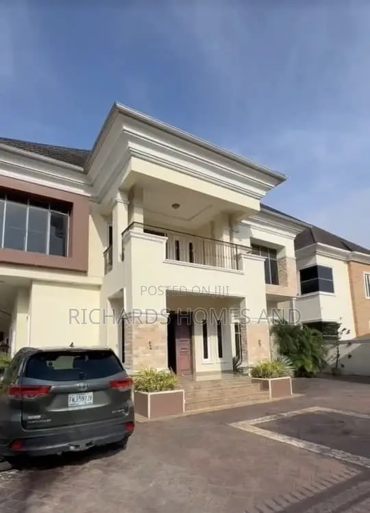 6bdrm Duplex in Pinnock Beach, Osapa london for sale in Osapa london