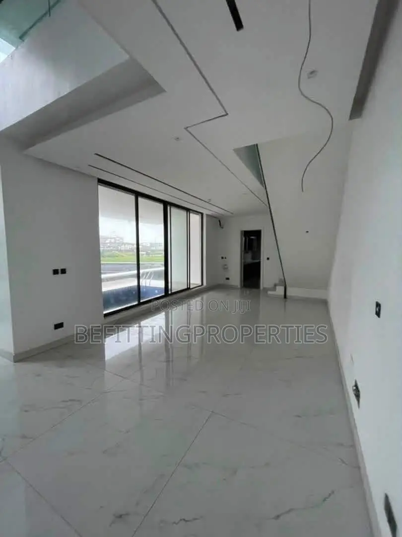 5bdrm Duplex in Lekki for sale in Lekki