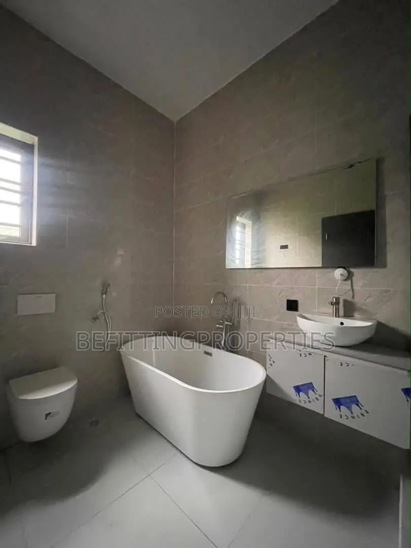 5bdrm Duplex in Lekki for sale in Lekki