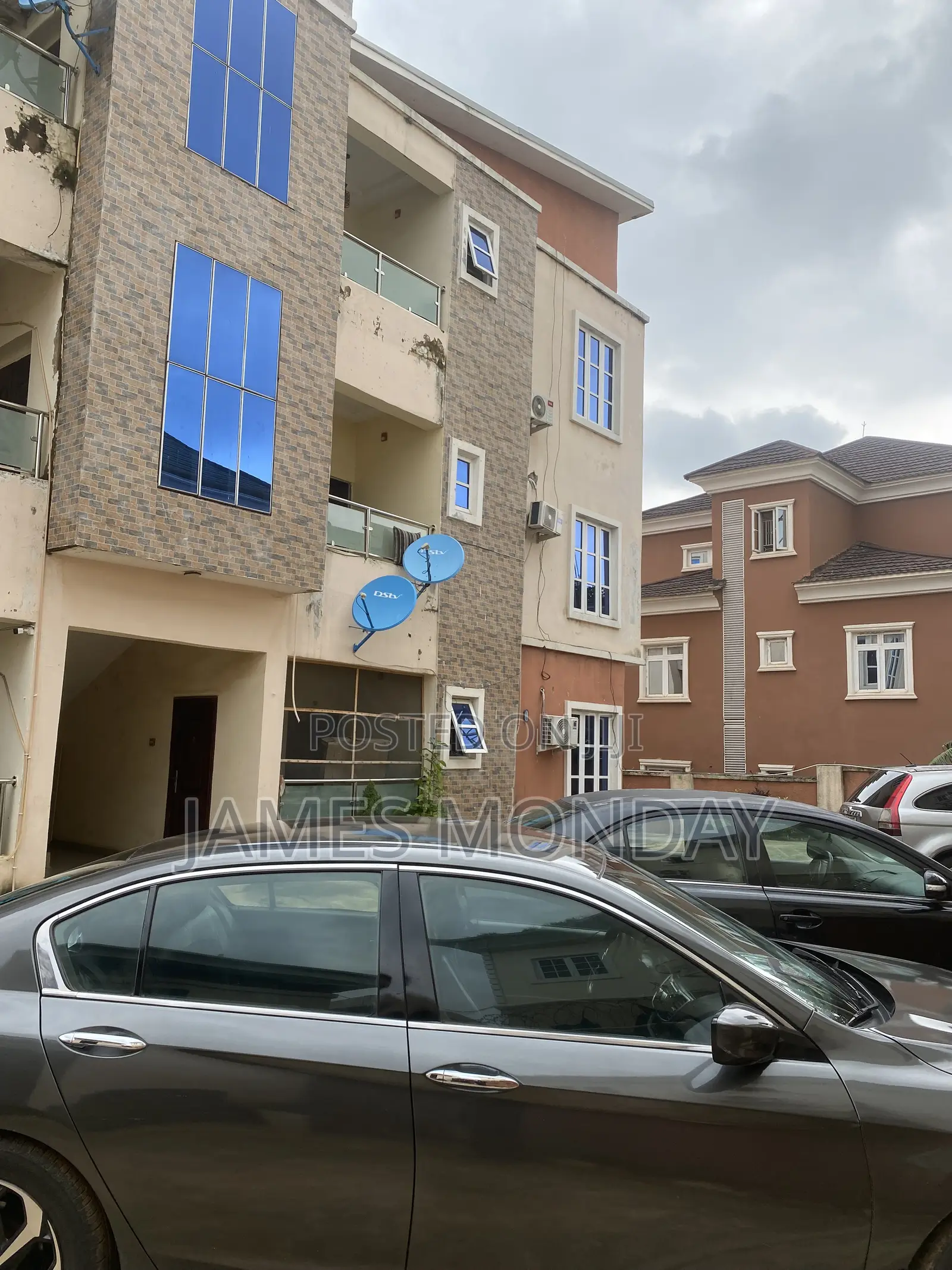 2bdrm Block of Flats in American, Durumi for sale in Durumi