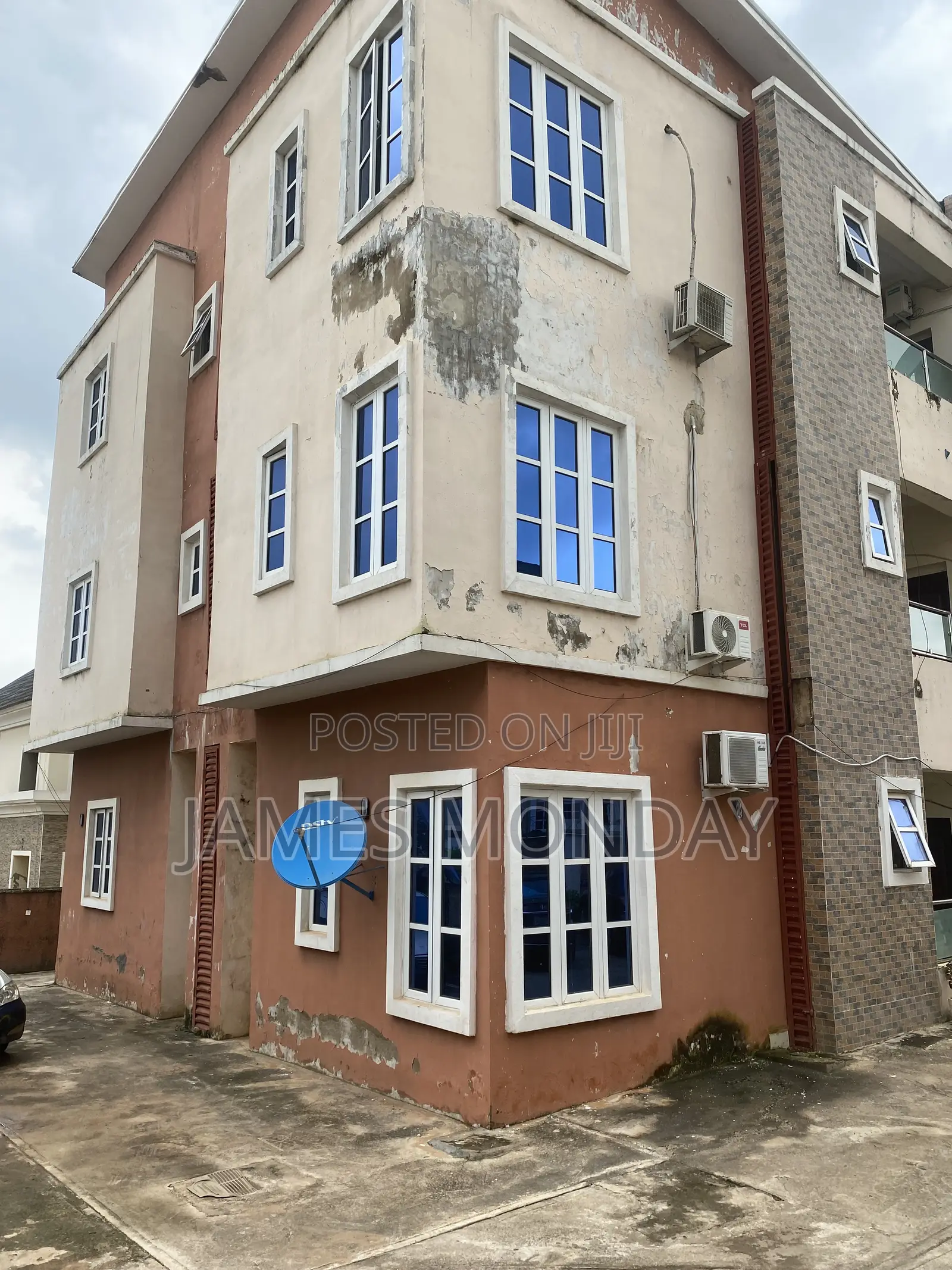 2bdrm Block of Flats in American, Durumi for sale in Durumi
