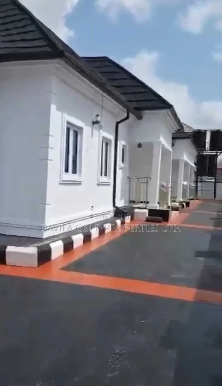 6bdrm Block of Flats in Benin City for sale in Benin City