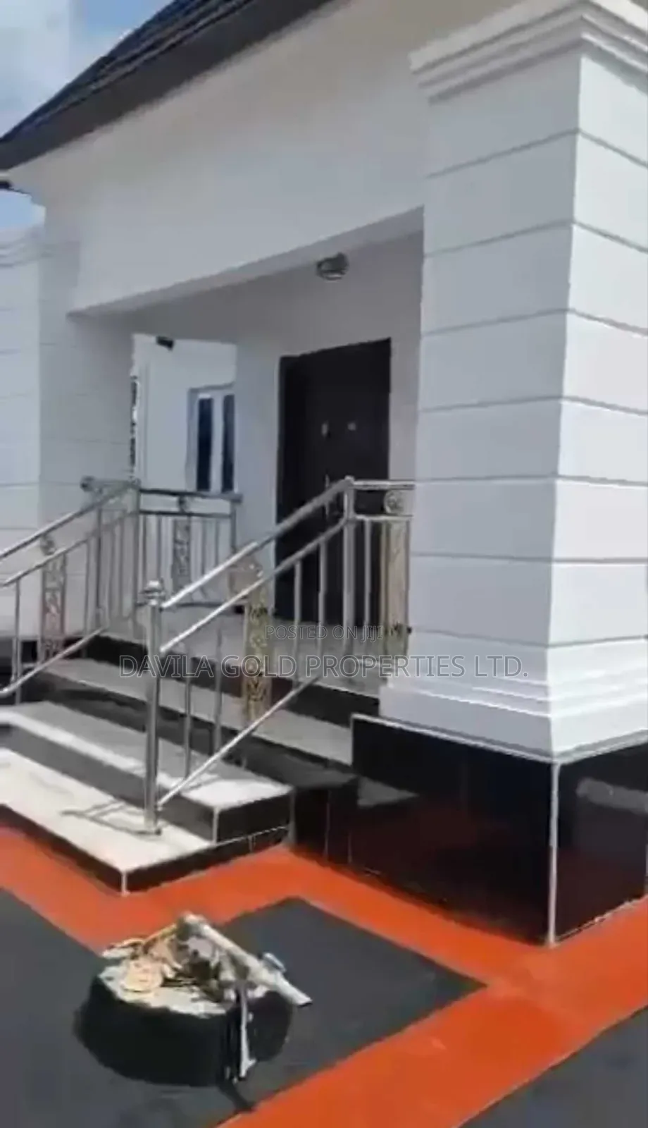 6bdrm Block of Flats in Benin City for sale in Benin City