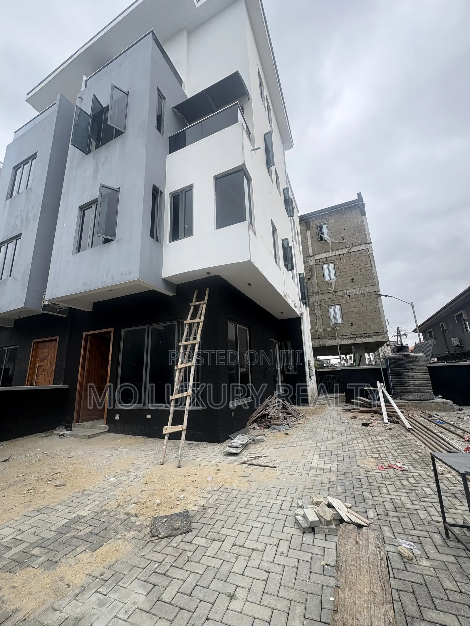 5bdrm Duplex in Ikate for rent in Ikate