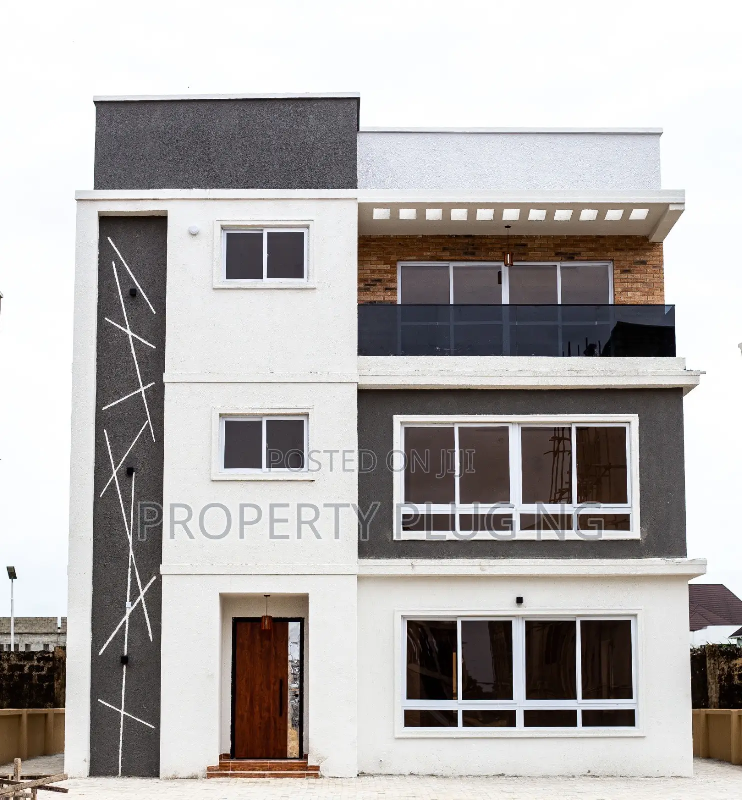 6bdrm Duplex in Western Foreshore, Osapa london for sale in Osapa london