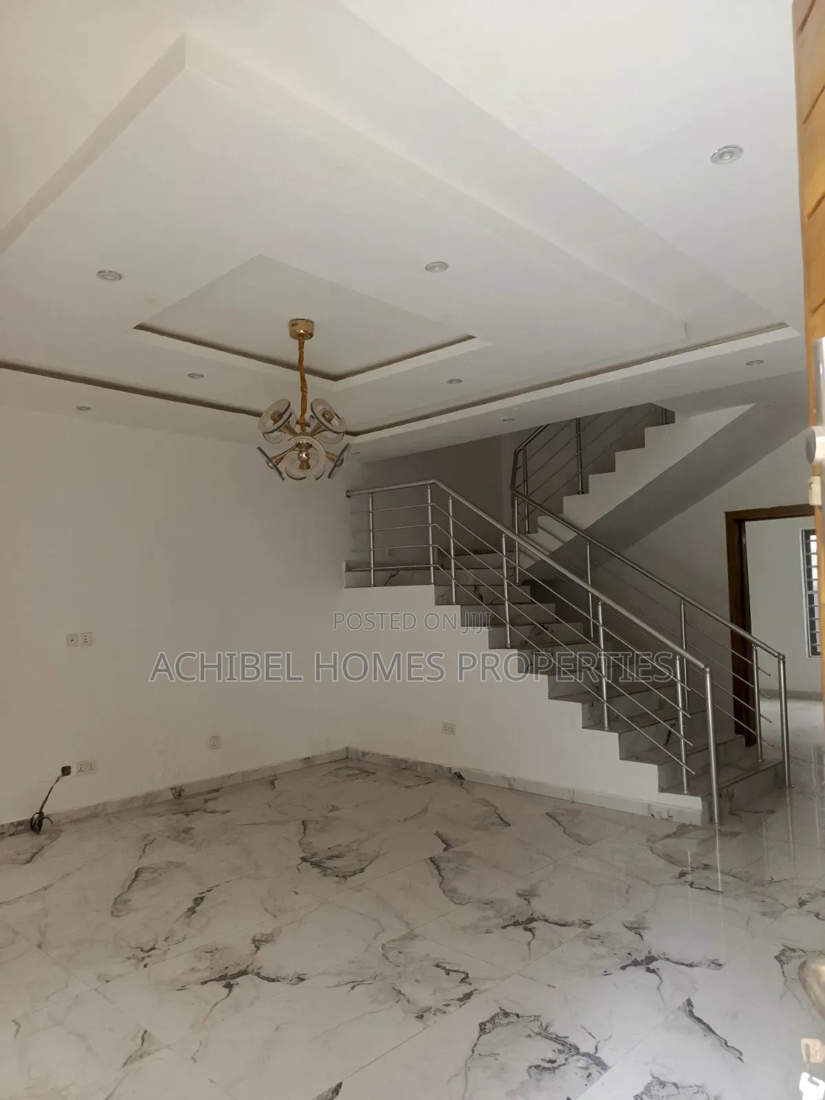 5bdrm Duplex in Near The Doom, Lekki Phase 1 for rent in Lekki Phase 1