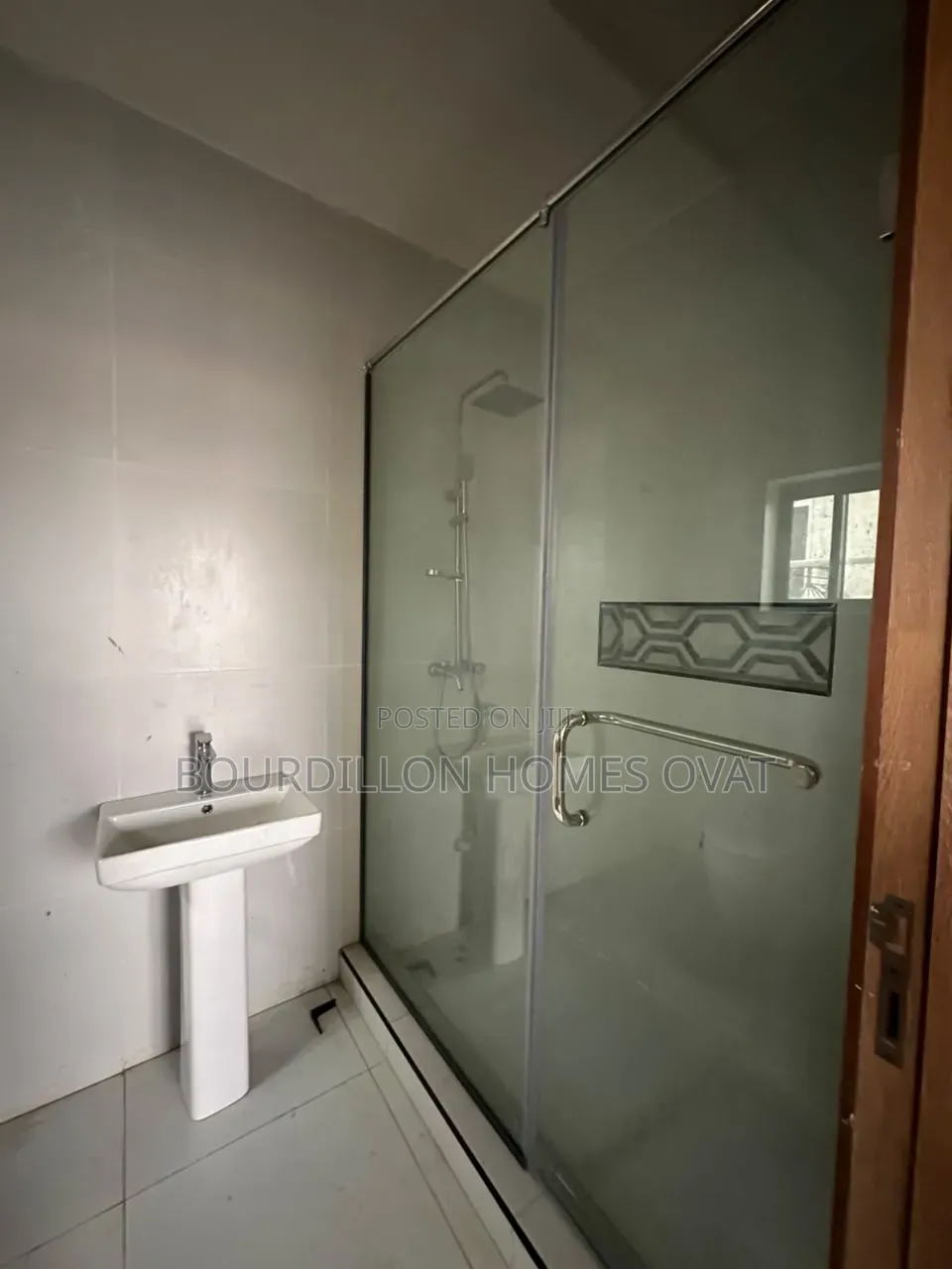 2bdrm Apartment in Lekki Phase 1 for sale in Lekki Phase 1