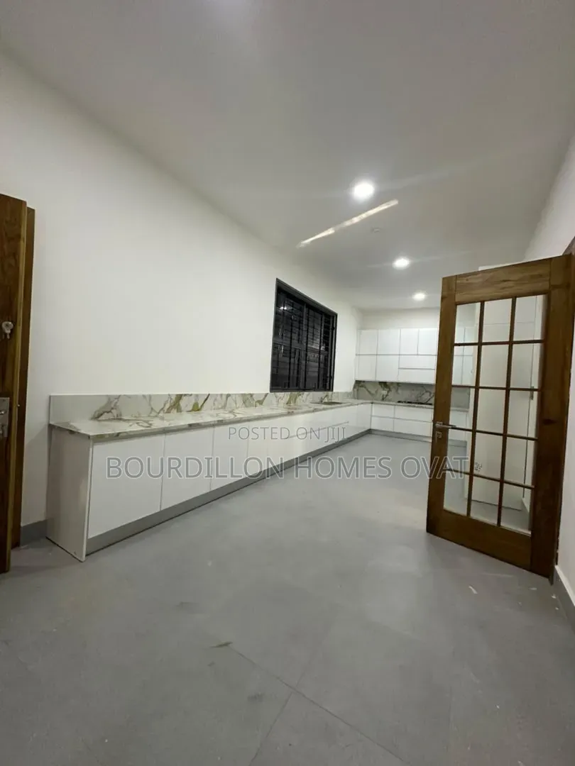 5bdrm House in Banana Island Ikoyi for sale in Banana Island