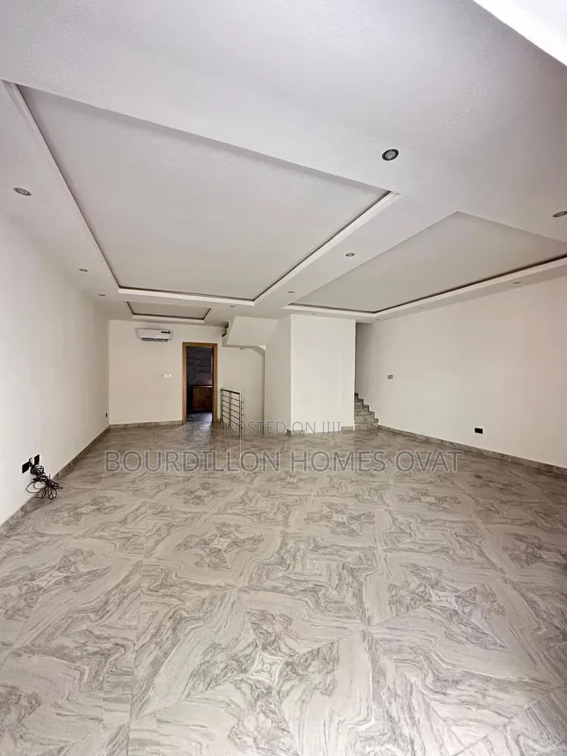 4bdrm Duplex in Old Ikoyi Lagos for sale in Old Ikoyi
