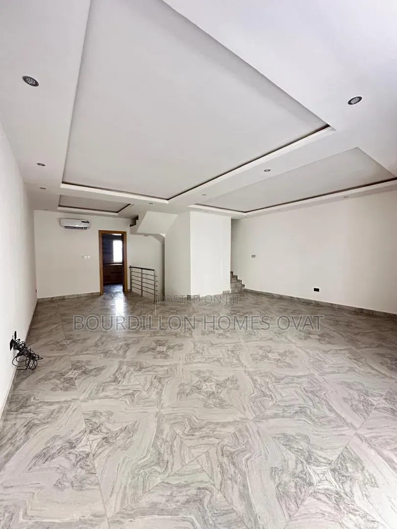 4bdrm Duplex in Old Ikoyi Lagos for sale in Old Ikoyi