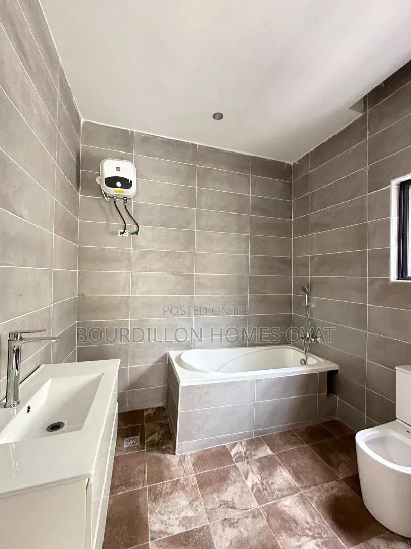 4bdrm Duplex in Old Ikoyi Lagos for sale in Old Ikoyi