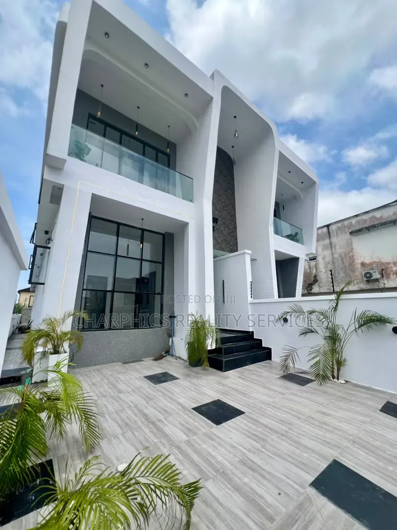 5bdrm Duplex in Off Lekki-Epe Expressway for sale in Off Lekki-Epe Expressway