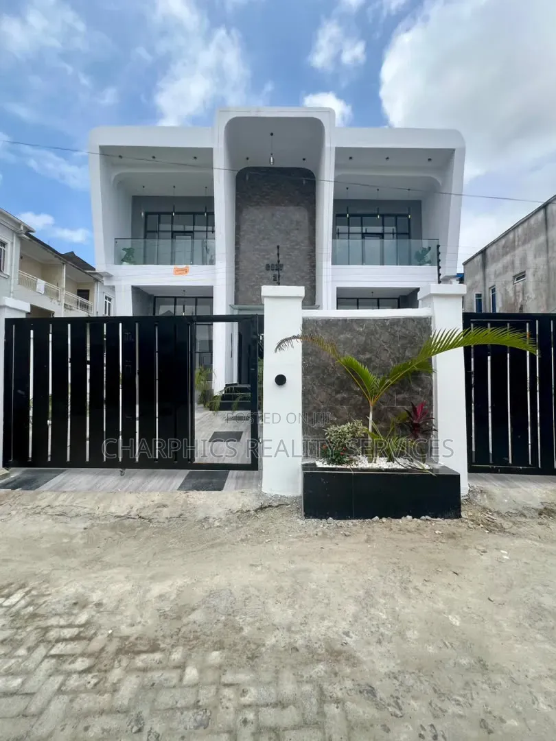 5bdrm Duplex in Off Lekki-Epe Expressway for sale in Off Lekki-Epe Expressway