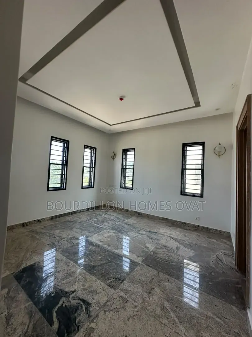 4bdrm Duplex in Old Ikoyi Lagos for sale in Old Ikoyi