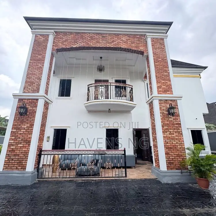 5bdrm Duplex in Uzoba for sale in Uzoba