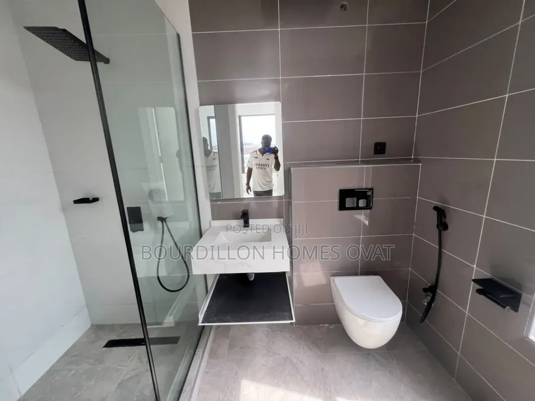 4bdrm Apartment in Lekki Phase 1 for sale in Lekki Phase 1