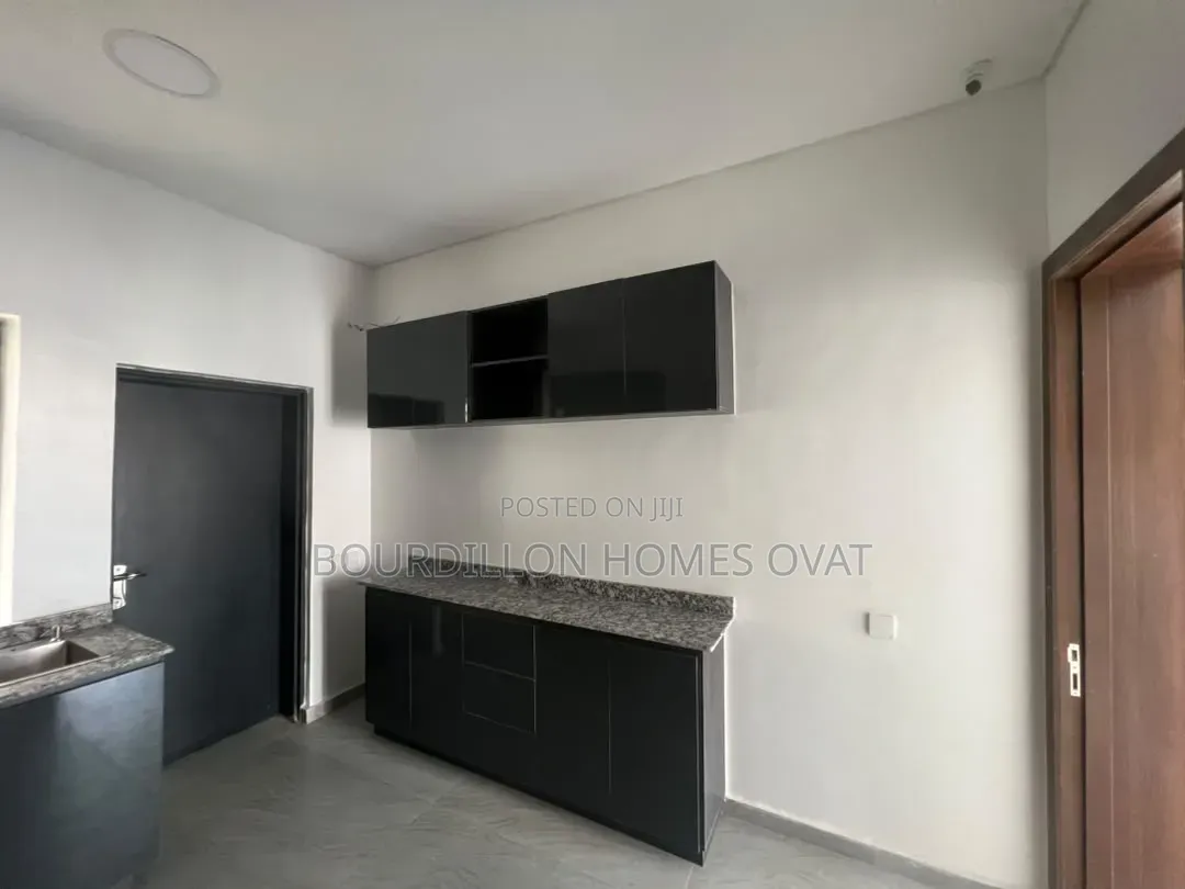 4bdrm Duplex in Lekki Phase 1 Lagos for sale in Lekki Phase 1