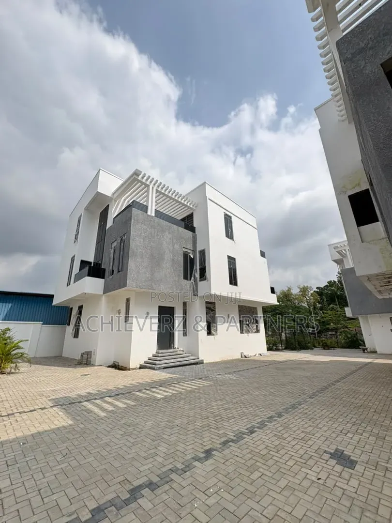 5bdrm Duplex in Life Camp for rent in Life Camp
