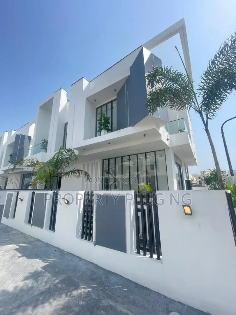 5bdrm Duplex in Chevron Drive for sale in Chevron