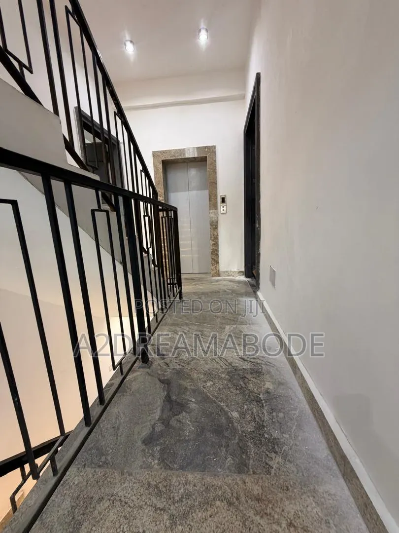 3bdrm Apartment in Allen Avenue for sale in Allen Avenue