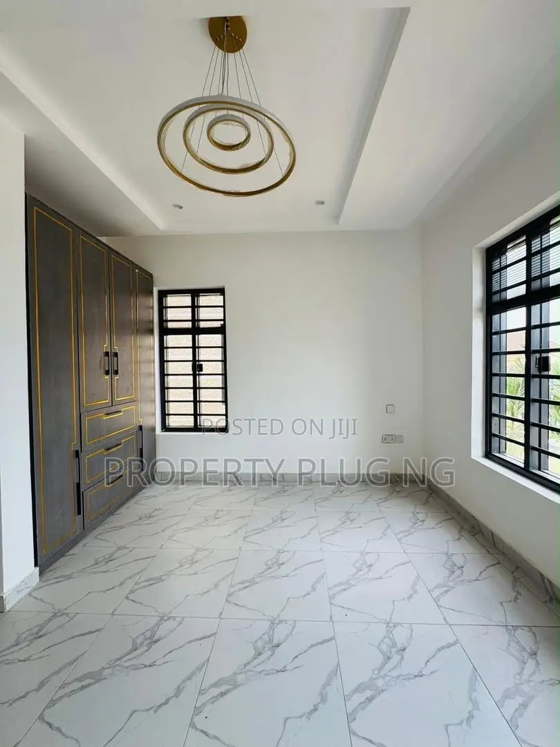 5bdrm Duplex in Omole Estate, Berger for sale in Berger