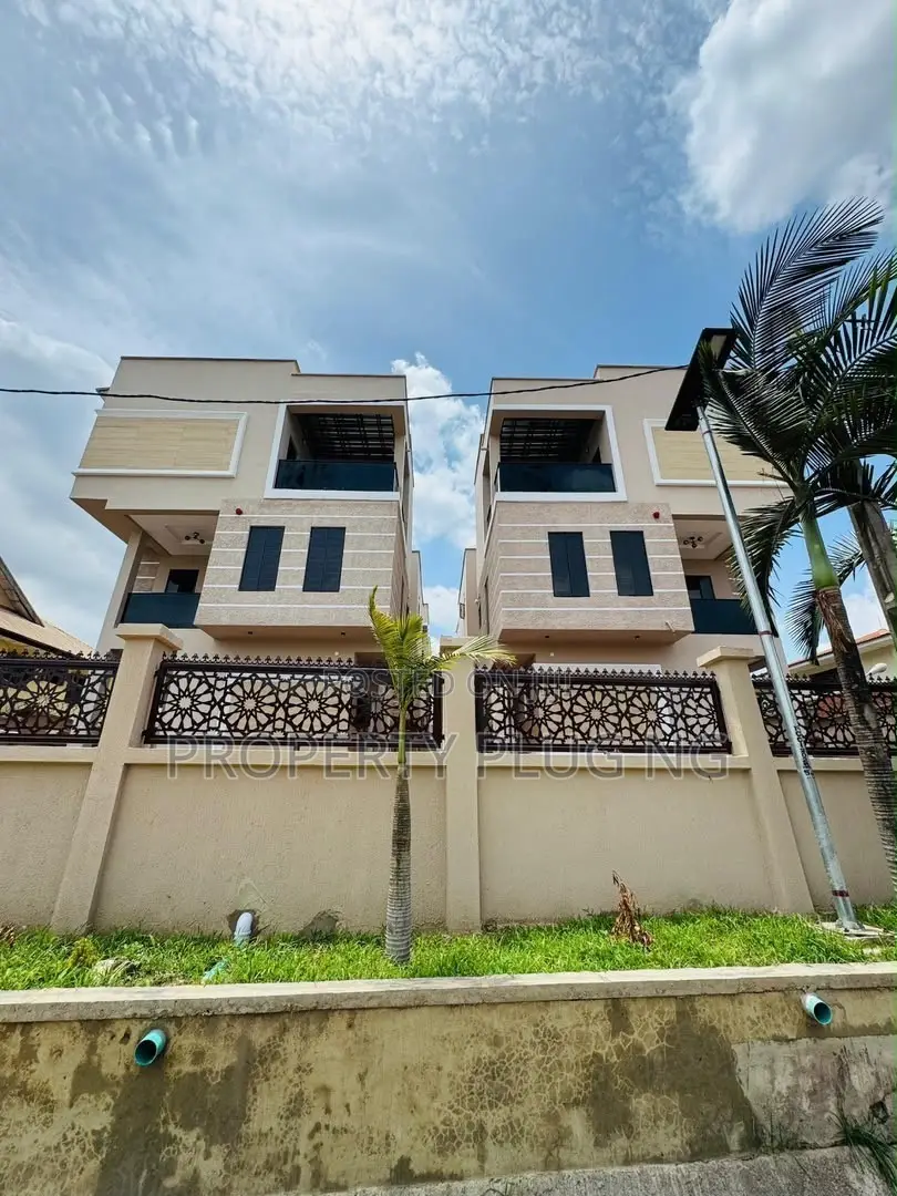 5bdrm Duplex in Omole Estate, Berger for sale in Berger