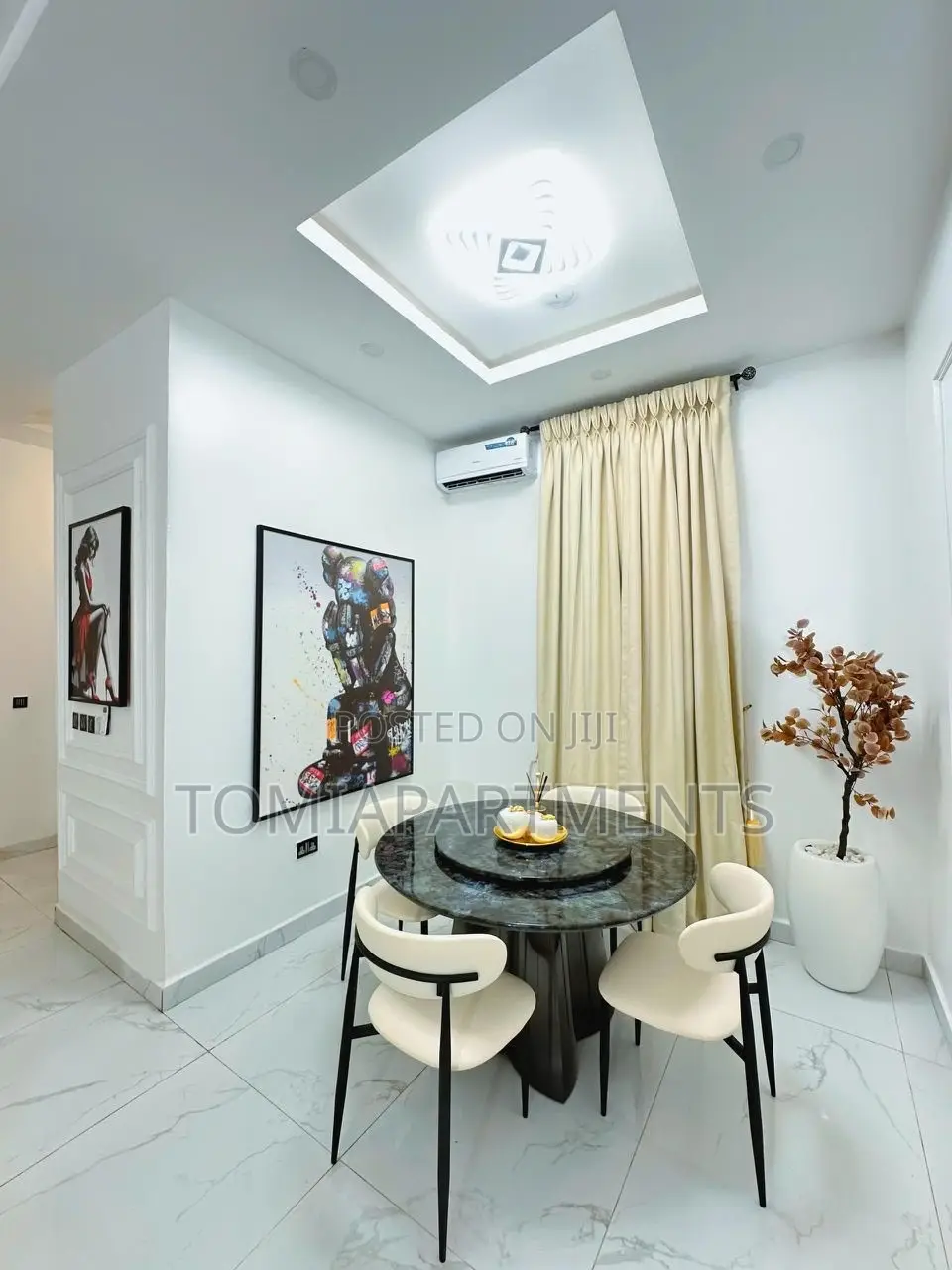 Luxurious 4 Bedroom Self Compound Apartment for Shortlet in Lekki in Lekki Phase 1