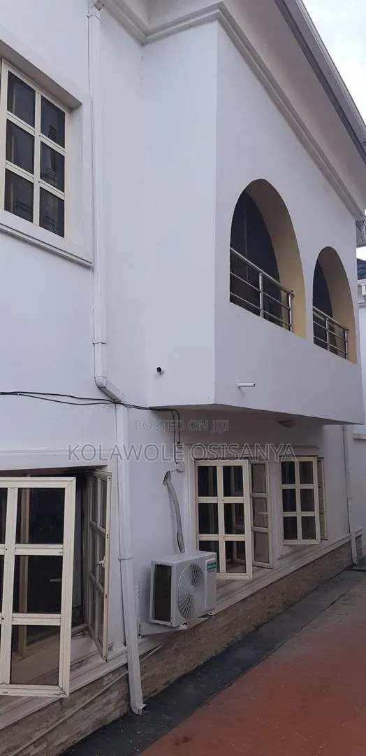 3bdrm Block of Flats in Ago Palace for sale in Ago Palace