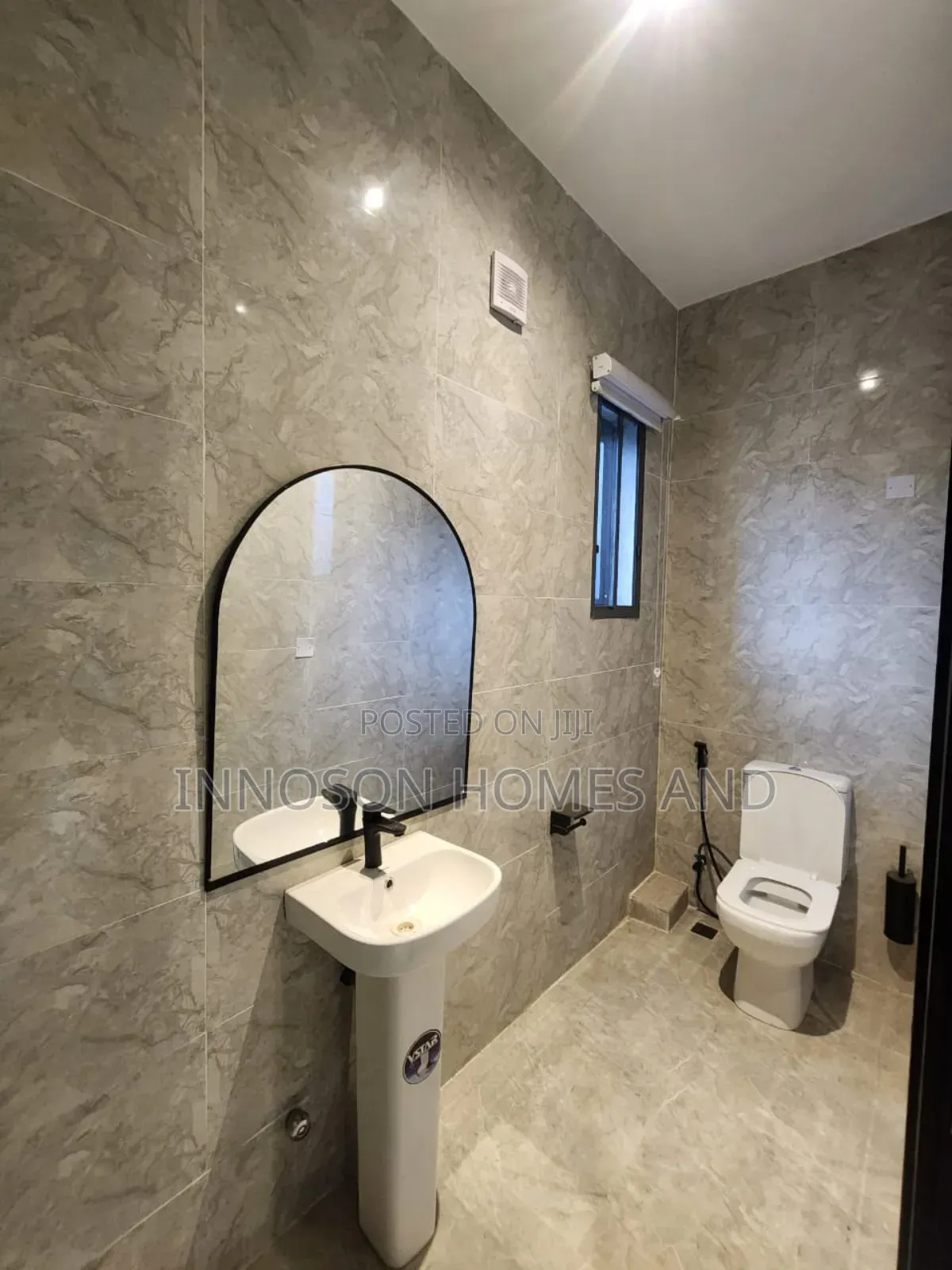 2bdrm Maisonette in Lekki Phase 1 for rent in Lekki Phase 1