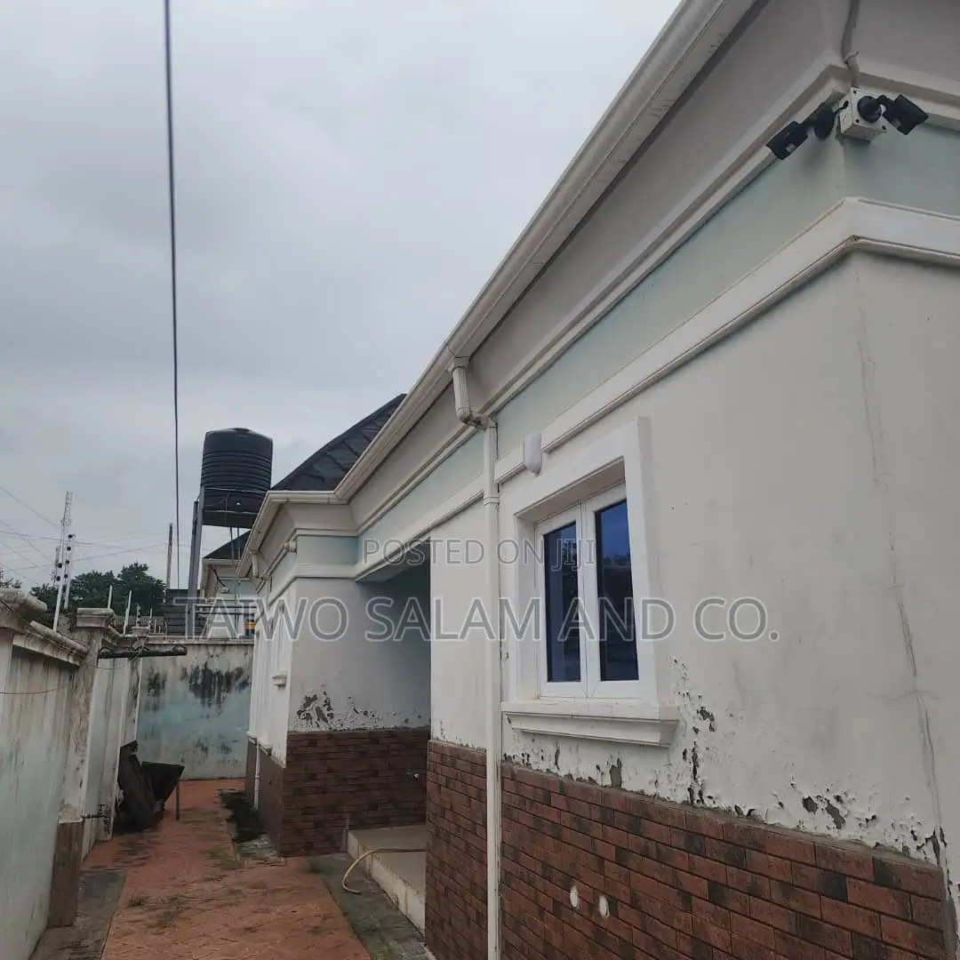 3bdrm Bungalow in Jericho for sale in Jericho
