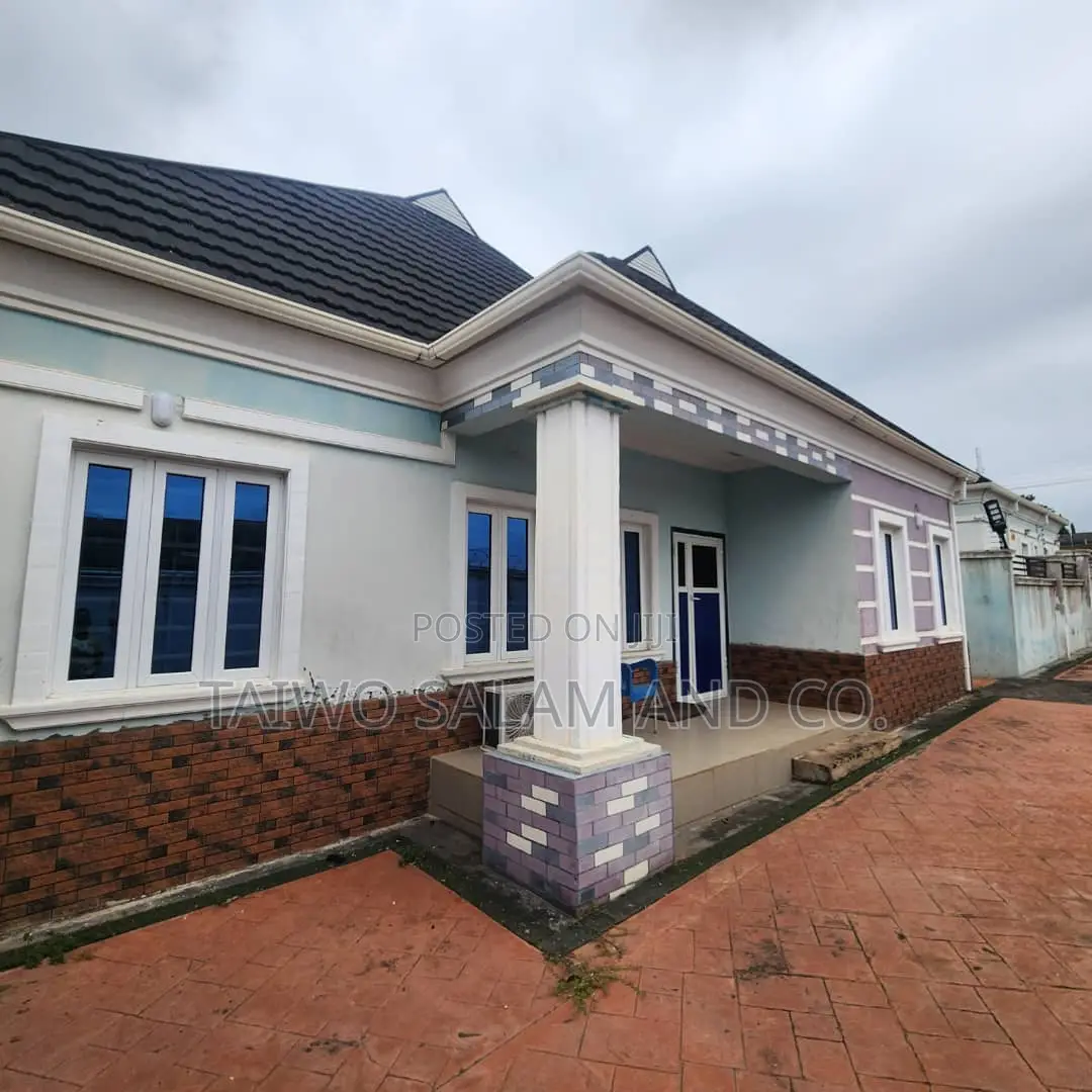3bdrm Bungalow in Jericho for sale in Jericho