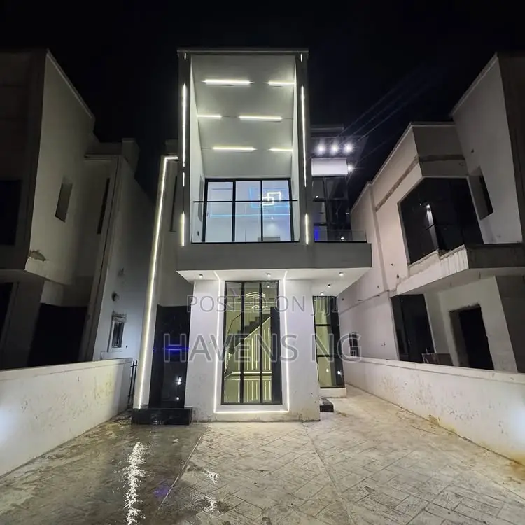 4bdrm Duplex in Obio-Akpor for sale in Obio-Akpor