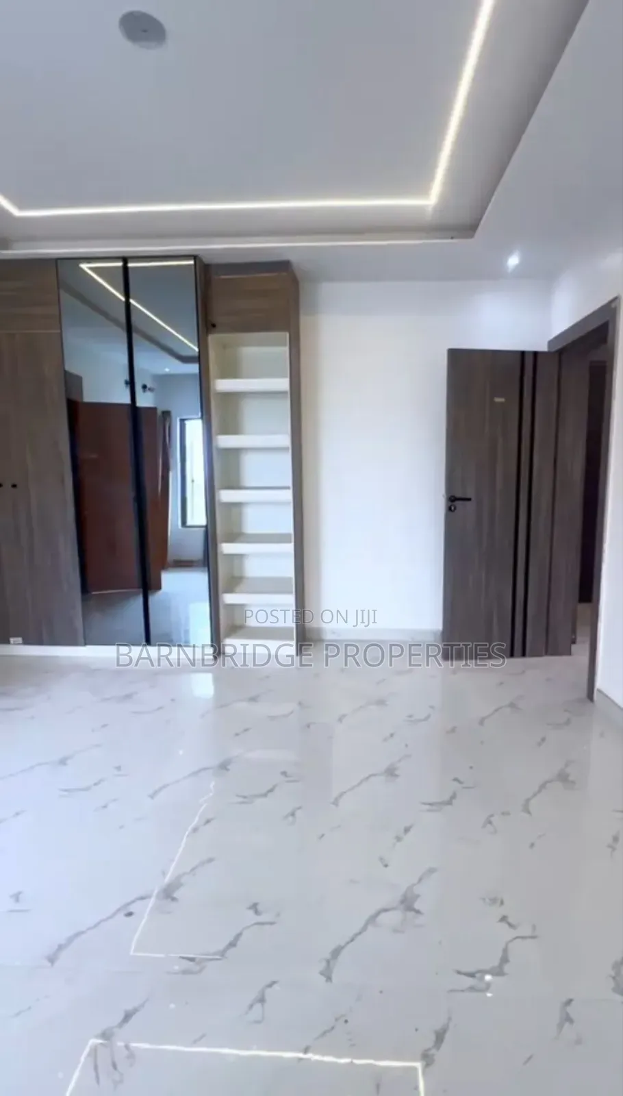 Furnished 3bdrm Apartment in Bexley Heights, Lekki Phase 1 for sale in Lekki Phase 1